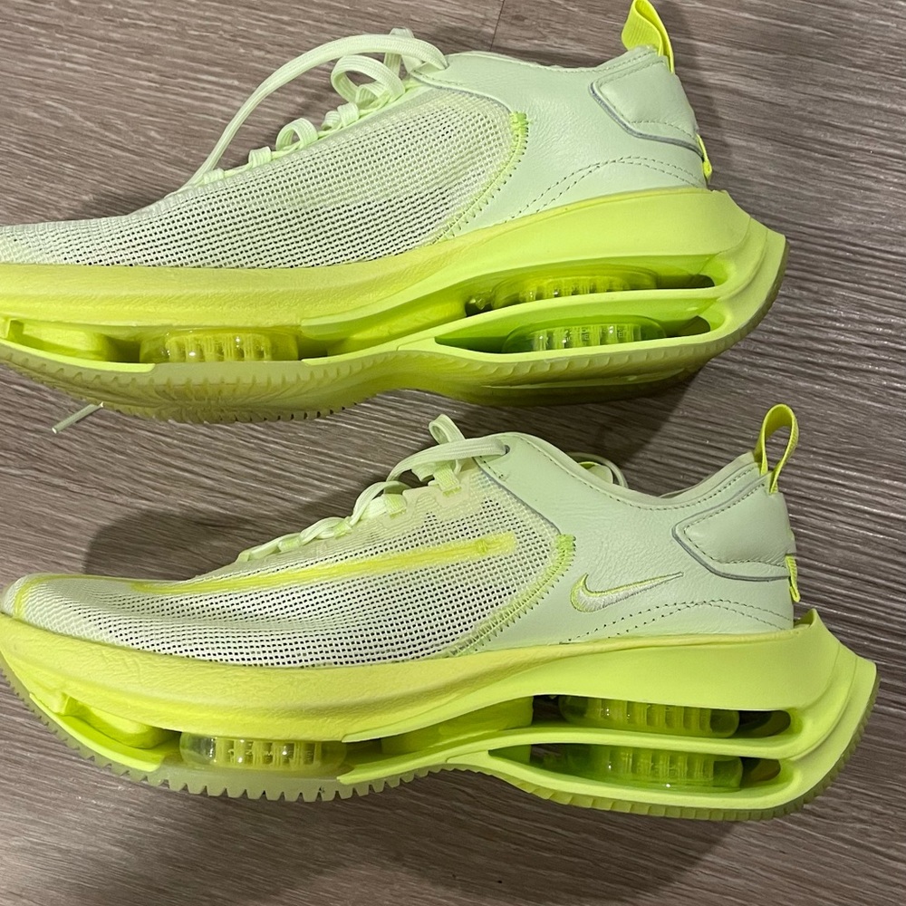 Nike Zoom double stacked sneaker
